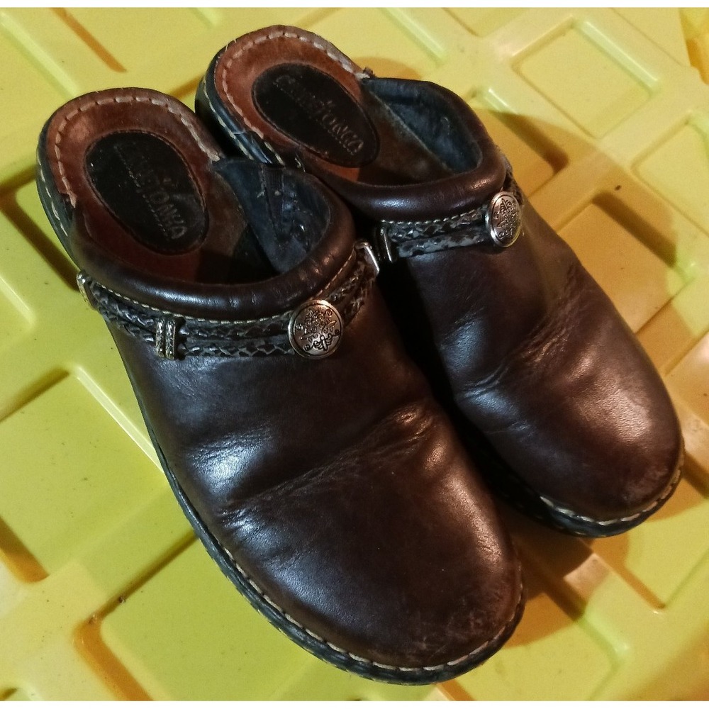 Minnetonka Moccasins Women's Brown Genuine Leather Comfort Clogs, Size 9‎